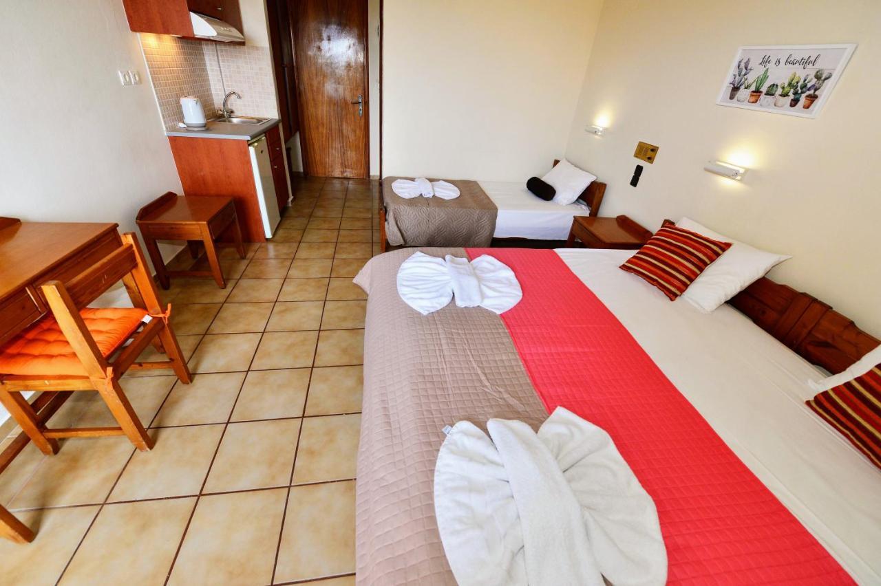 Vergas Hotel Malia Exterior photo